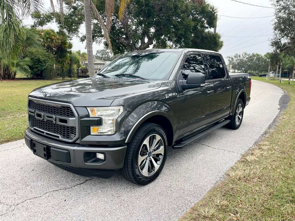 2016 Ford F-150 XLT's photo
