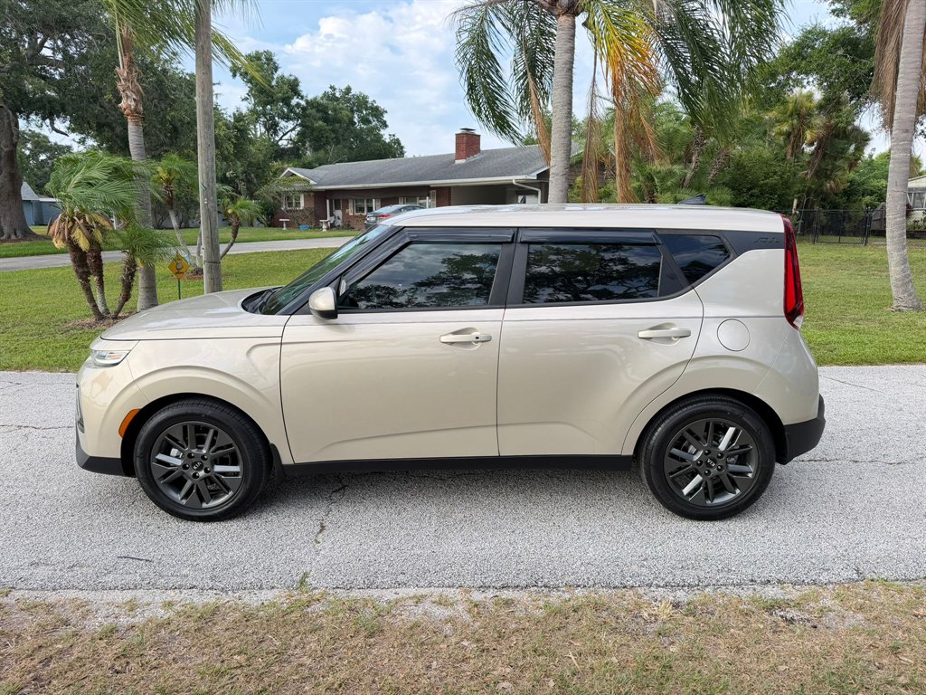 2020 Kia Soul EX - Photo 21