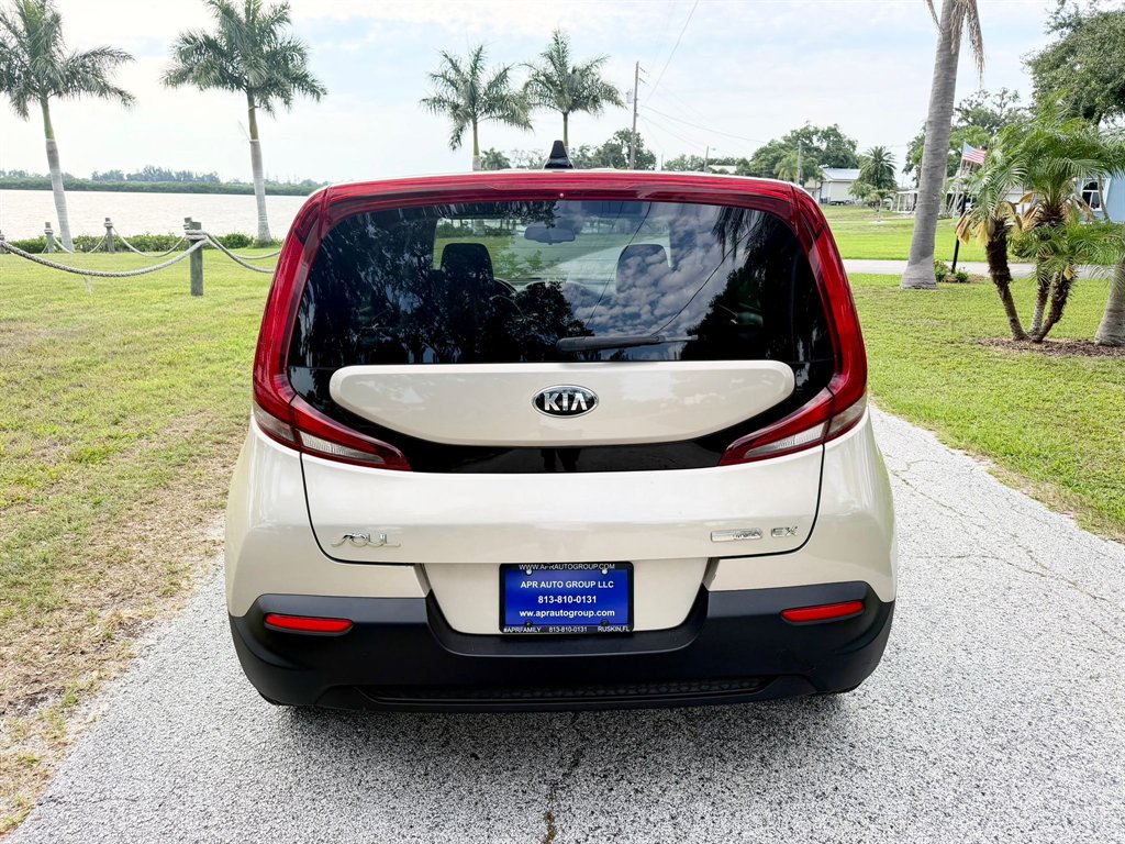 2020 Kia Soul EX - Photo 17