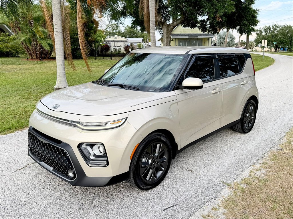 2020 Kia Soul 2.0L EX 6 IVT's photo