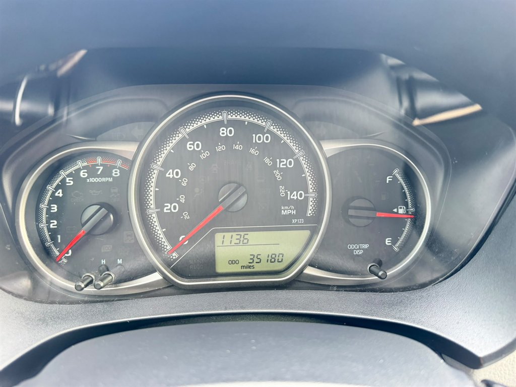 2017 Toyota Yaris SE - Photo 10