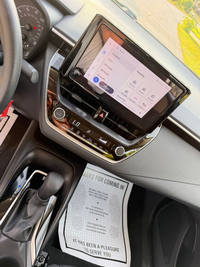 2024 Toyota Corolla LE - Photo 13