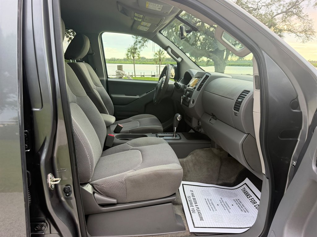 2017 Nissan Frontier SV - Photo 12