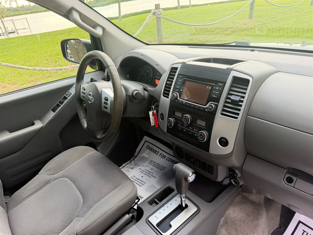 2017 Nissan Frontier SV - Photo 13