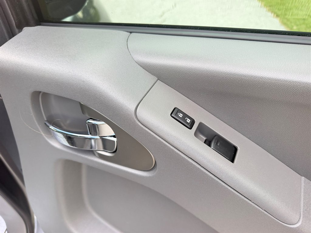 2017 Nissan Frontier SV - Photo 14
